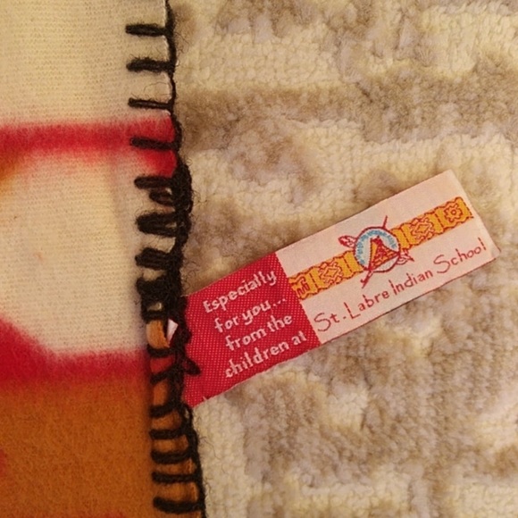 Southwest Blanket: St. Labre Indian School Aztec Fleece Throw Native American - Picture 7 of 10